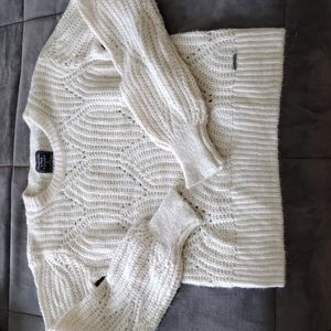 Abercrombie & Fitch knit sweater